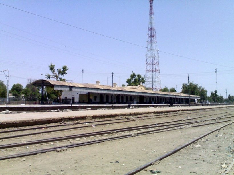 Dadu railway station